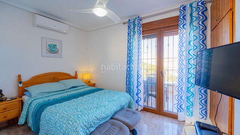 Foto a6c08d8f-f5ab-4e0f-ba34-ad61345dc7c2. Casa adossada amb xemeneia a La Florida Orihuela