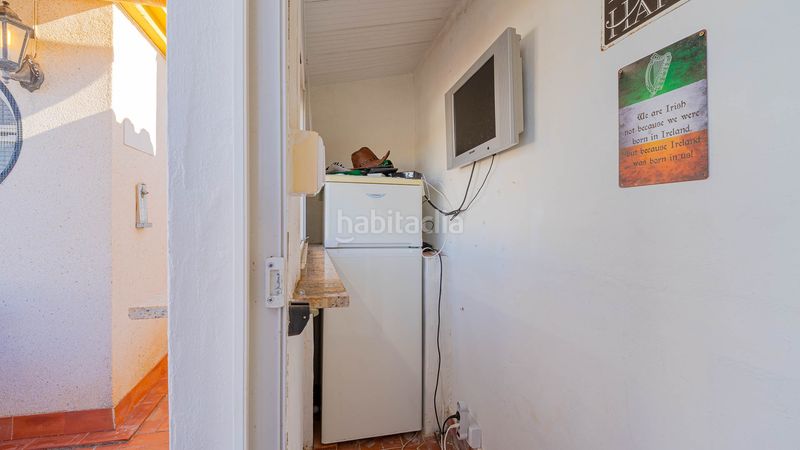 Foto def8b9a7-45f4-45e8-98e3-518ac33f6d9b. Casa adossada amb xemeneia a La Florida Orihuela
