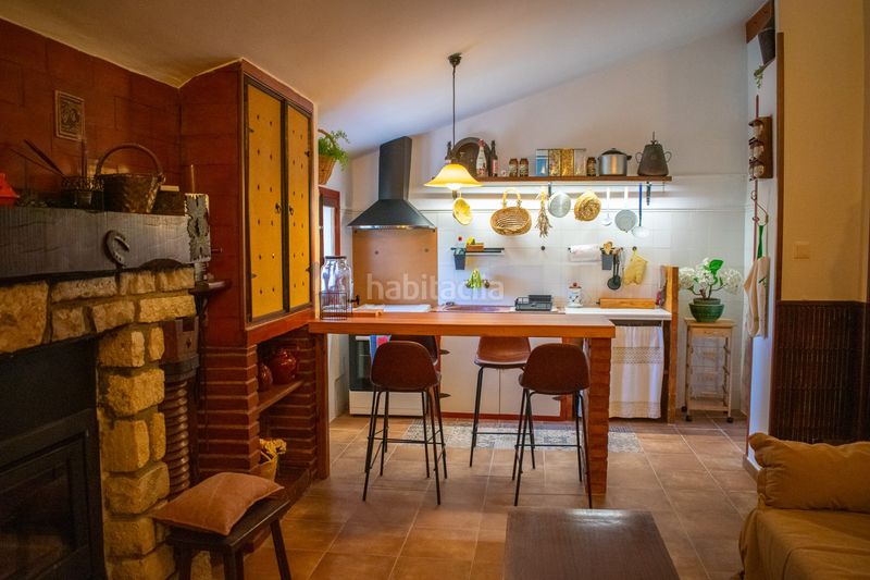 Foto 26216faa-0ab3-4708-9fdf-e28a6cfb2016. Casa amb xemeneia a Onil