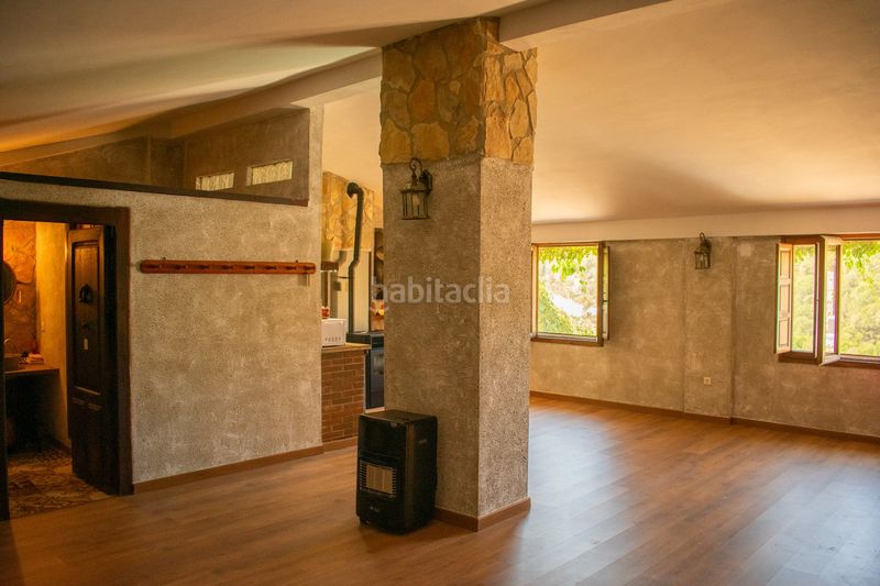 Foto 5d3ba704-cb0f-4855-b460-9aa9148ee31e. Casa amb xemeneia a Onil