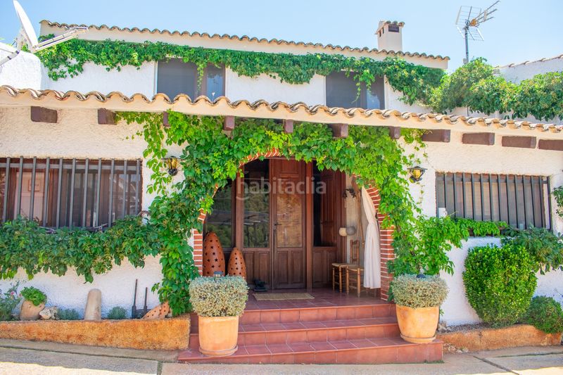 Foto 654b0868-6efb-4d89-9e30-bf691b47a4ac. Casa amb xemeneia a Onil