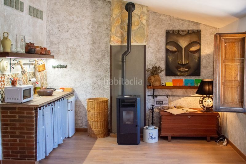 Foto 7165d998-d195-43ae-b0a1-b599d528a744. Casa amb xemeneia a Onil