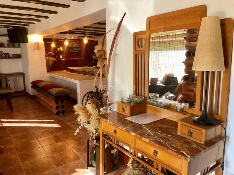 Foto 7c6aacdf-2d41-42fe-aad8-c7929c4618d4. Casa amb xemeneia a Onil