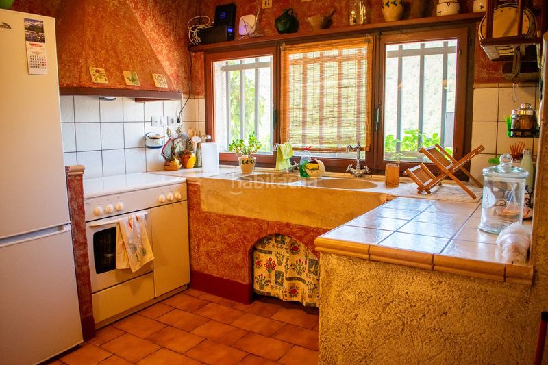 Foto dbecd209-2d7d-4513-8347-a7afb3b7711c. Casa amb xemeneia a Onil