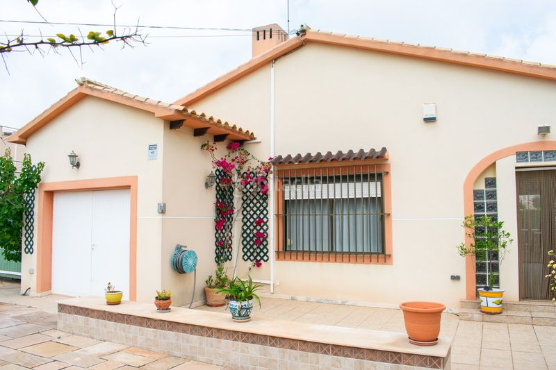 Foto 477f0336-adc6-4b8c-8021-0d1b6189e2ec. Casa en Cabo Roig Orihuela