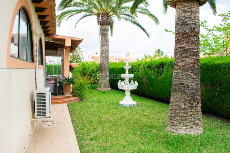 Foto 59e3e7bf-4b1d-4620-9352-9a3fc3adf179. Casa en Cabo Roig Orihuela