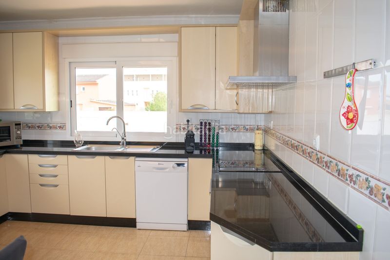 Foto e0135b1e-cf67-46ce-8276-8aa63d5e9bc2. Casa a Playa de las Gaviotas - El Pedrucho Manga del Mar Menor (La)