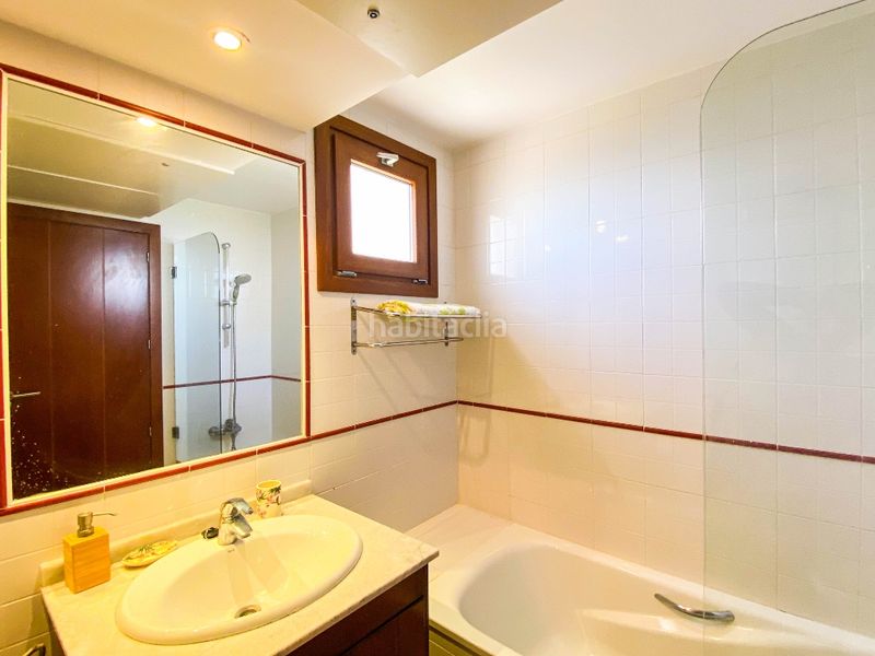 Foto 0e047cc6-fb48-4d33-a12c-5f9a5b5c7a72. Apartament a Punta Prima Torrevieja