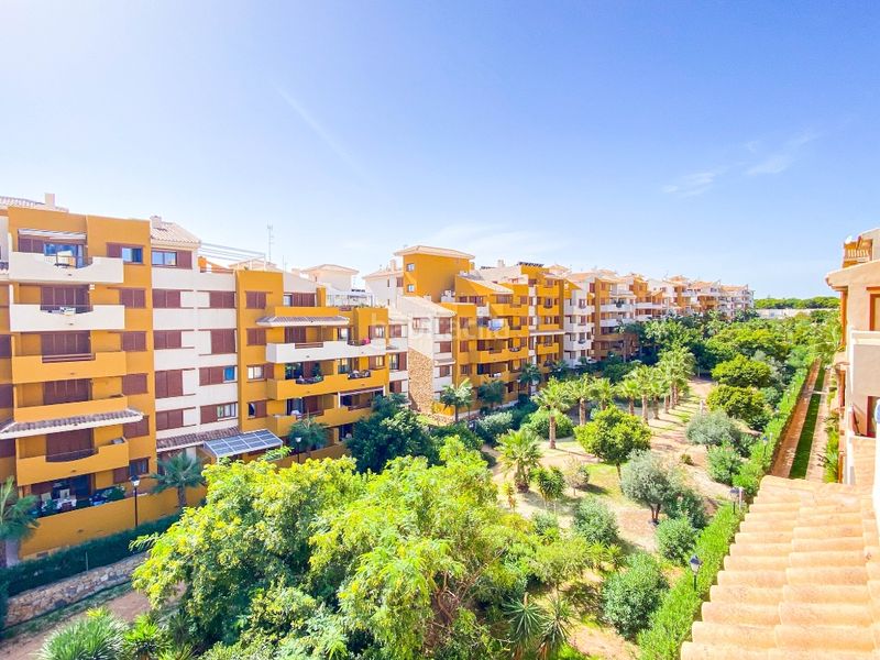 Foto 89e17fb9-a9c8-4358-8a6d-d84cbffa2245. Apartament a Punta Prima Torrevieja