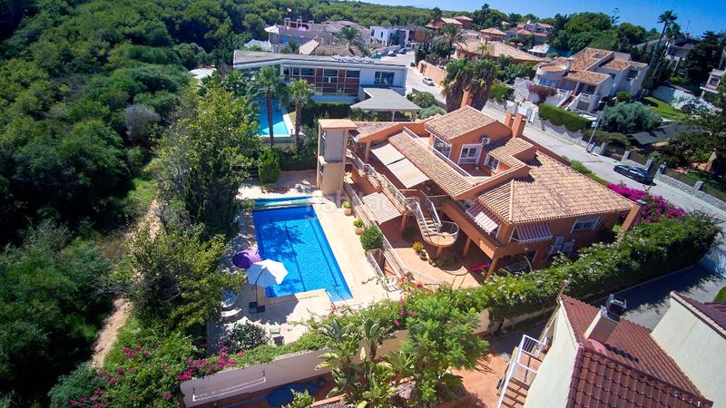 Foto 9d2a8826-b82d-48c3-afa9-e4c458e886f3. Casa a Campoamor Orihuela