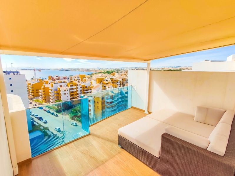 Foto 52ea6a0a-74f1-4a61-9d3c-e9fe9de82438. Apartament a Punta Prima Torrevieja