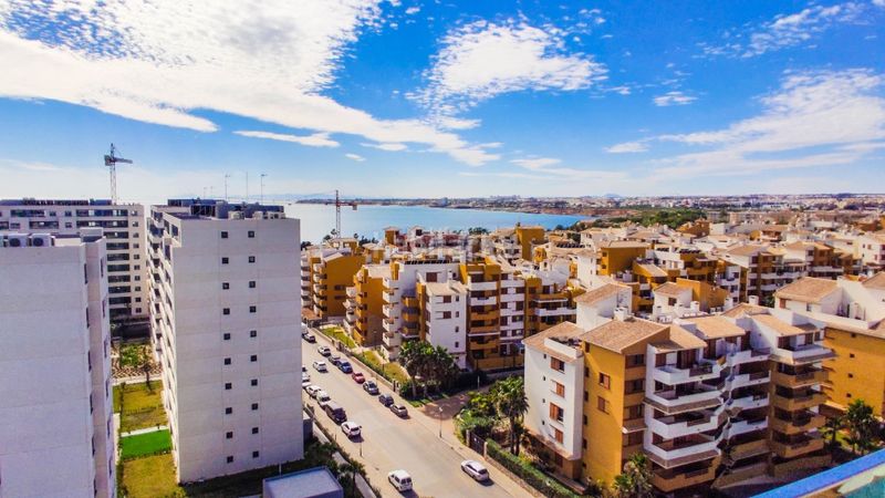 Foto 720eb664-8a8c-40a9-ac16-1f254aad7c3d. Apartament a Punta Prima Torrevieja