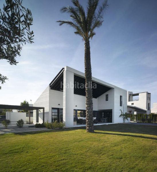 Foto abb59a4e-af66-4b1e-852e-0801bfade94c. Casa amb piscina a Jerónimo y Avileses Murcia