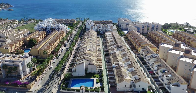 Foto 56297ce9-f1ac-4588-9708-da72ff997f6b. Apartament amb piscina a Aguamarina Orihuela