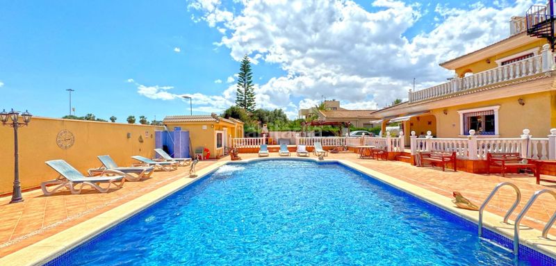 Foto 3348e70b-42b7-4e57-aad4-da91d556643a. Casa en Los Balcones-Los Altos Torrevieja