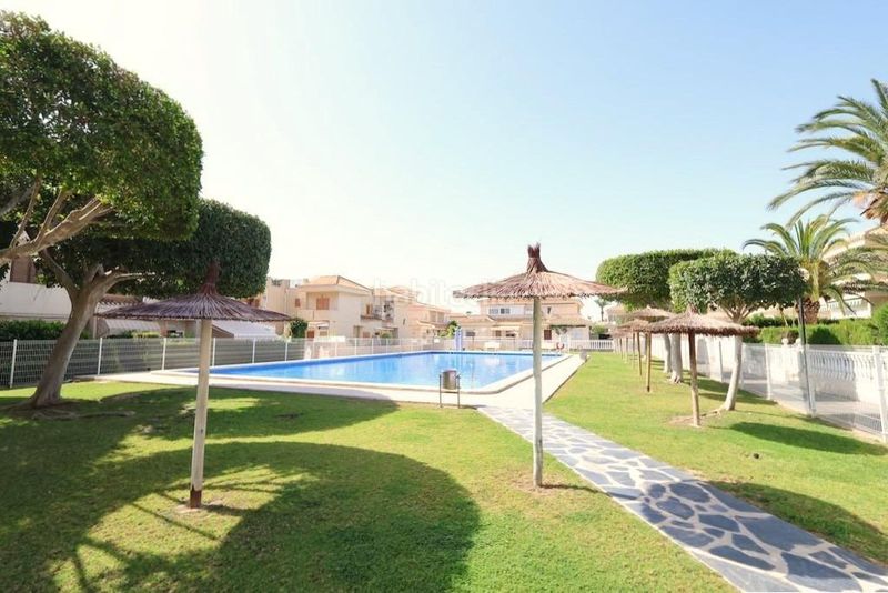Foto 8adafeb6-d8e2-456c-9f99-48fa8eb2e657. Apartament amb piscina a Playa Flamenca Orihuela