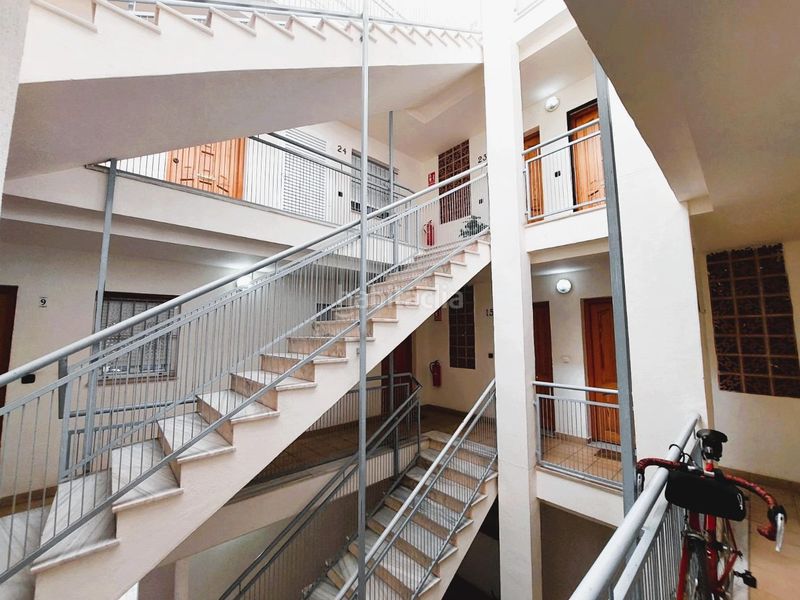Foto f5ee2966-01bc-4adb-b774-d6c78c0599a6. Apartament amb piscina a Playa Flamenca Orihuela