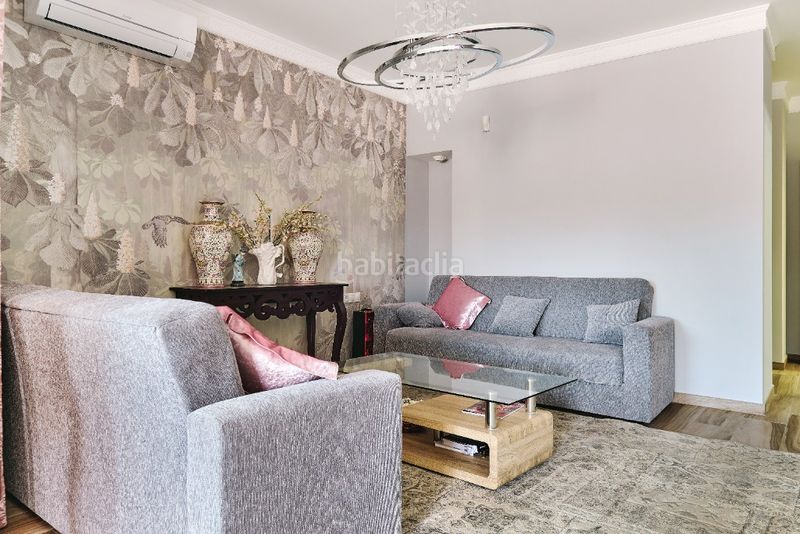 Foto acddf93a-49c5-420d-b88e-bbdaf51a25df. Casa amb xemeneia a Campoamor Orihuela