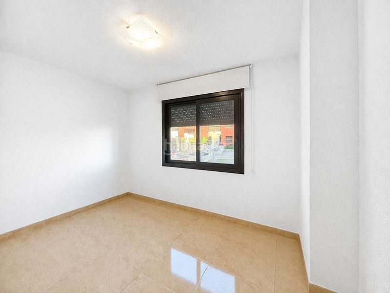 Foto b9c008b9-e7a0-4020-82e2-56186384c096. Casa en Parque Acuático - Sector 25 Torrevieja