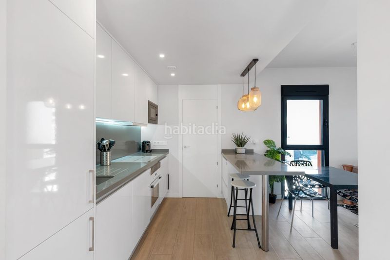 Foto 68449b1e-e619-4131-a1b2-4458264aed18. Apartament amb piscina a Los Almendros Orihuela