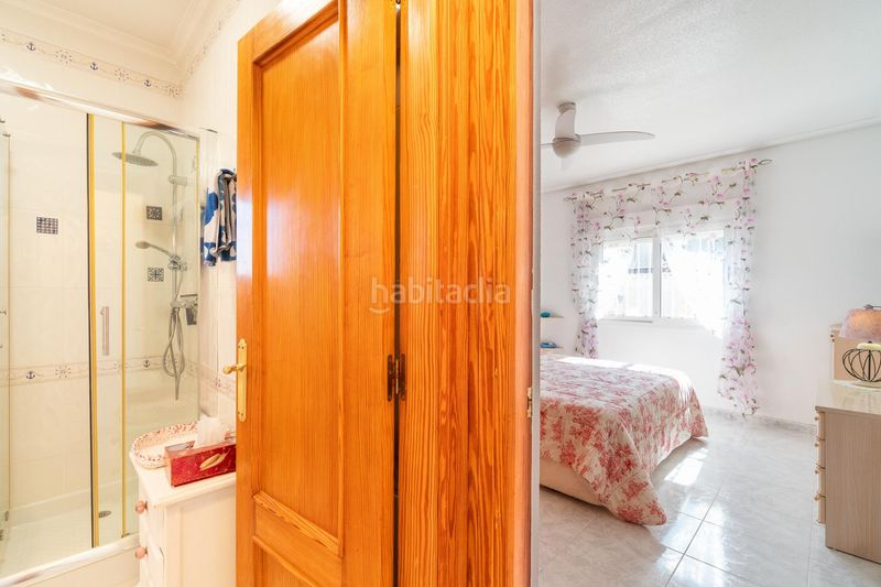 Foto 7fa23231-6541-45da-8657-539a7b80b0d3. Casa amb piscina a Playa Flamenca Orihuela