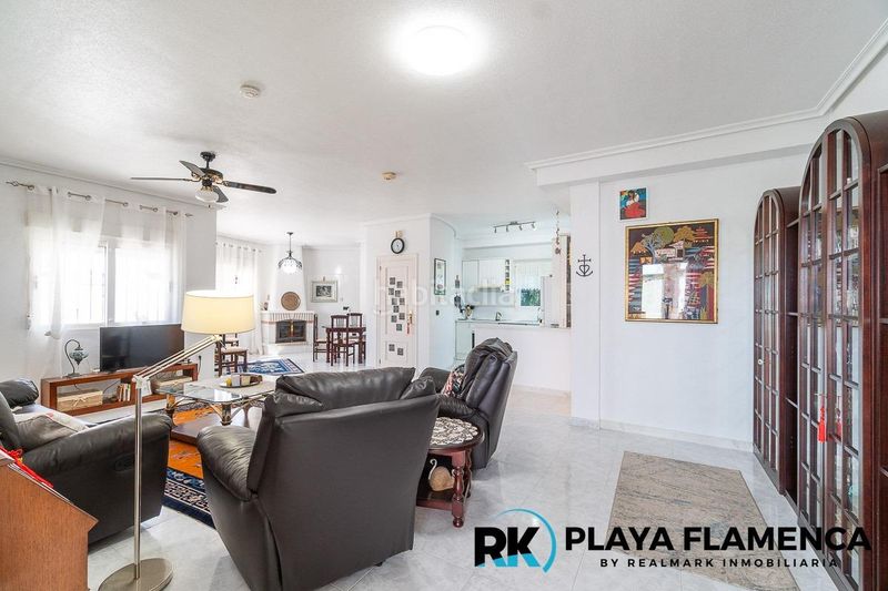 Foto a9748330-3984-4791-9994-87935f6bb633. Casa amb piscina a Playa Flamenca Orihuela