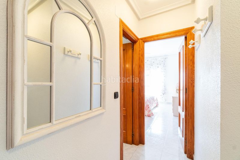 Foto b9470f68-1cd7-4a74-8173-5861ee3f8abe. Casa amb piscina a Playa Flamenca Orihuela