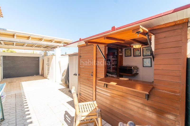 Foto e1723042-b906-4985-aadb-0b797a35b670. Casa amb piscina a Playa Flamenca Orihuela