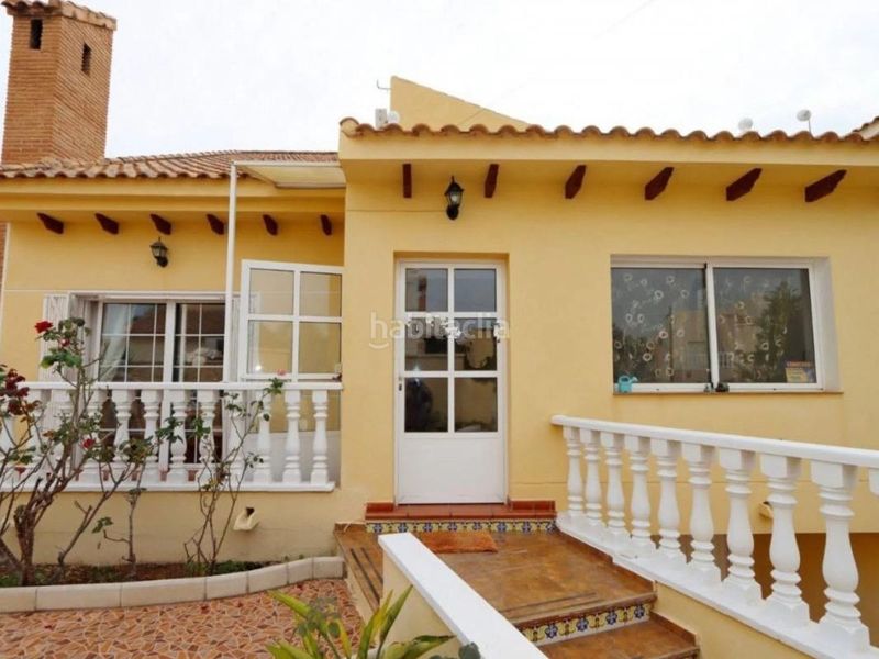 Foto eb638ea6-df10-46c4-9b8a-2cc05bec185e. Casa a Playa Flamenca Orihuela