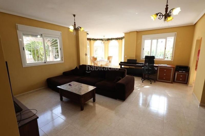 Foto e2763f3c-82e0-4ec5-8bdd-47c234a3bbb5. Casa a Rojales