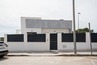 Casa a El Pinar de Campoverde