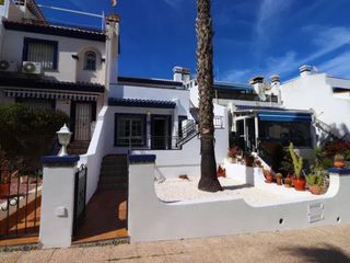 Casa adossada a Villamartín-Las Filipinas