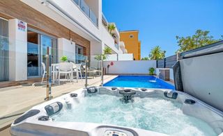 Casa adossada a Formentera del Segura