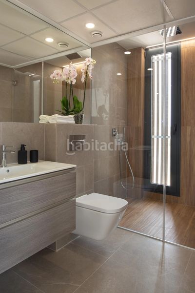 Foto e2b7fc63-2bd0-4341-8a60-d03c6c2b446c. Casa amb xemeneia piscina a Campoamor Orihuela