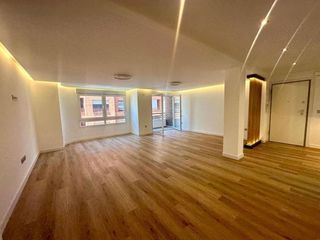 Apartamento en Ensanche-Diputación
