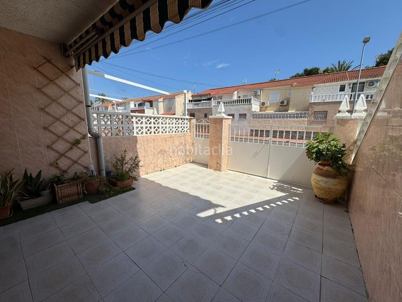 Foto cc9c803b-78d5-417b-b2bd-0a2d5f63da13. Casa a Playa de los Náufragos Torrevieja