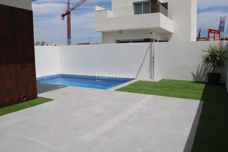 Foto b58ccf4d-2bb8-4397-aea9-39be2fca6215. Casa amb piscina a San Fulgencio
