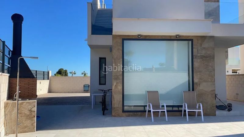 Foto 4e5bd992-fc24-490d-b889-4ffc750ecfb6. Casa amb xemeneia piscina a Rojales