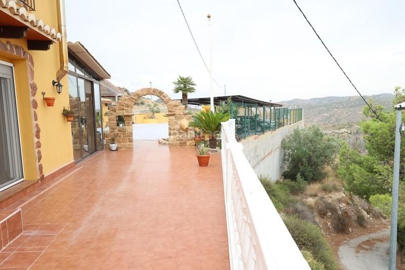 Foto 3de382cc-26d0-4086-b260-f3f2be42a42e. Casa amb piscina a Fortuna