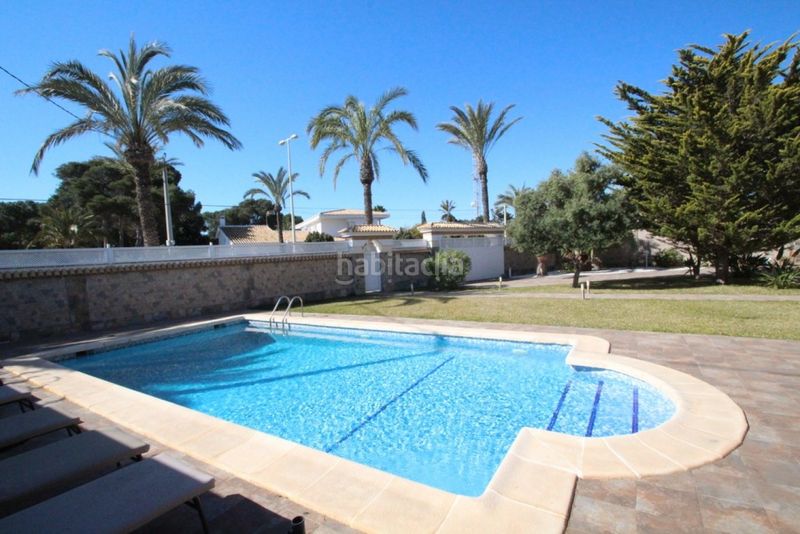 Foto e8e5ee86-b57a-4c8c-92ae-de614cfabb15. Casa a Cabo Roig Orihuela