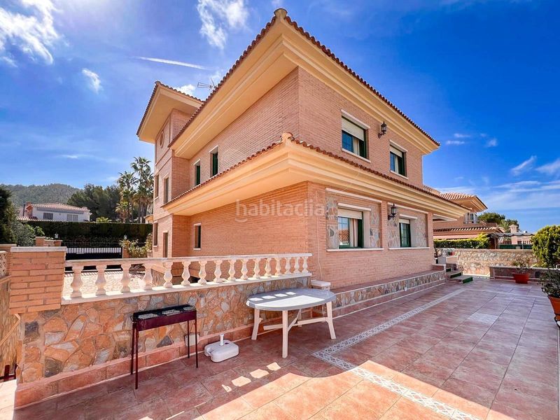 Foto 65f56557-b400-4646-8441-6b9eadc3ed05. Casa amb piscina a Sierra Helada Benidorm