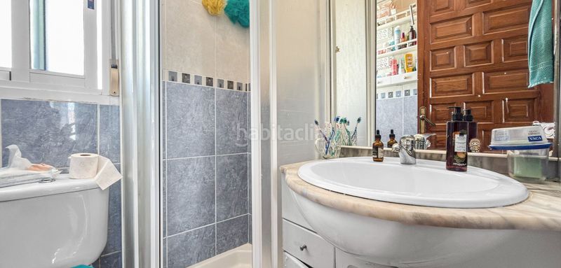 Foto dbea36ee-275e-45af-a62a-5a49459baea5. Casa adossada amb piscina a Rojales
