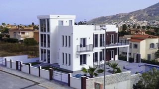 Casa a Pueblo-Ubanizaciones