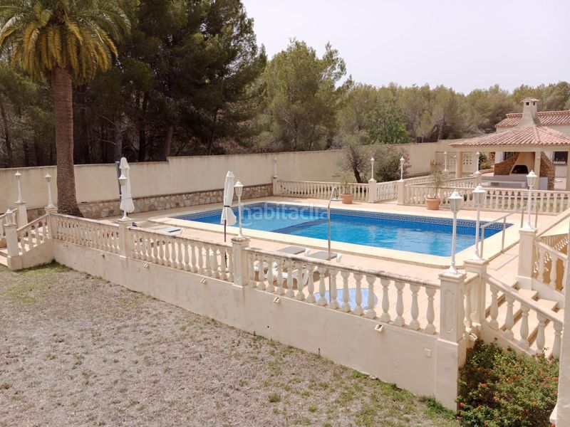 Foto 58f4e6c6-f11a-4490-9a1a-0782fe3f4ae6. Casa amb piscina a Sierra Helada Benidorm