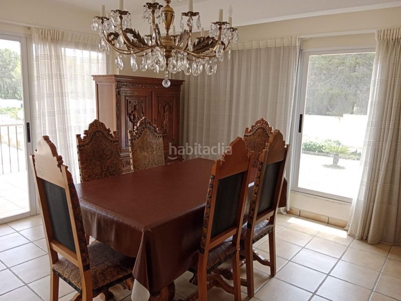 Foto a07621a7-e7a3-4543-8651-a7da4d543b53. Casa amb piscina a Sierra Helada Benidorm