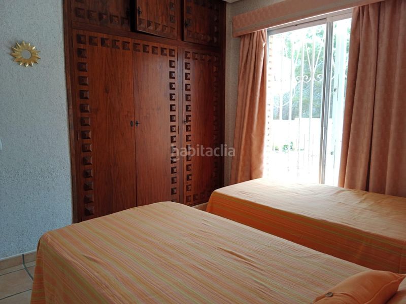 Foto c7aa316d-71d5-4e43-a5a4-4aa8ed425fd4. Casa amb piscina a Sierra Helada Benidorm