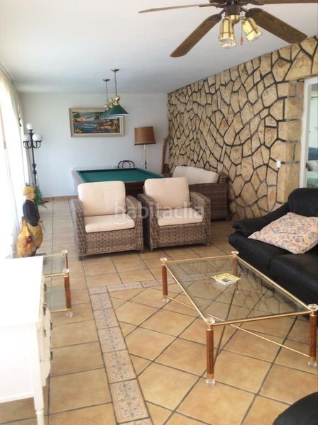Foto f259f285-4854-45c5-97bc-9e3c0f4e6546. Casa amb piscina a Sierra Helada Benidorm