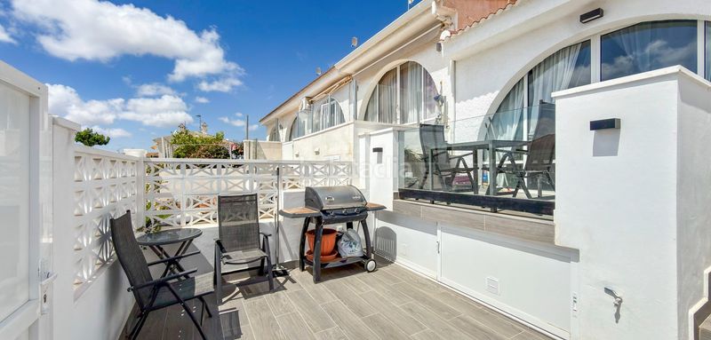 Foto ba45f041-414e-4e28-a773-97543c26f24d. Casa amb piscina a Rojales