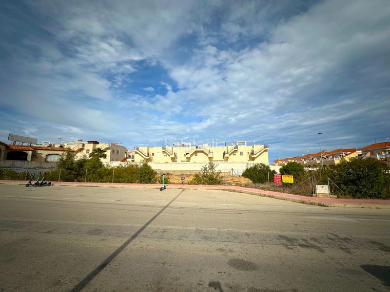 Foto 2a55590b-8e7c-4a5b-96fb-859681a9b43d. Solar industrial en Playa Flamenca Orihuela