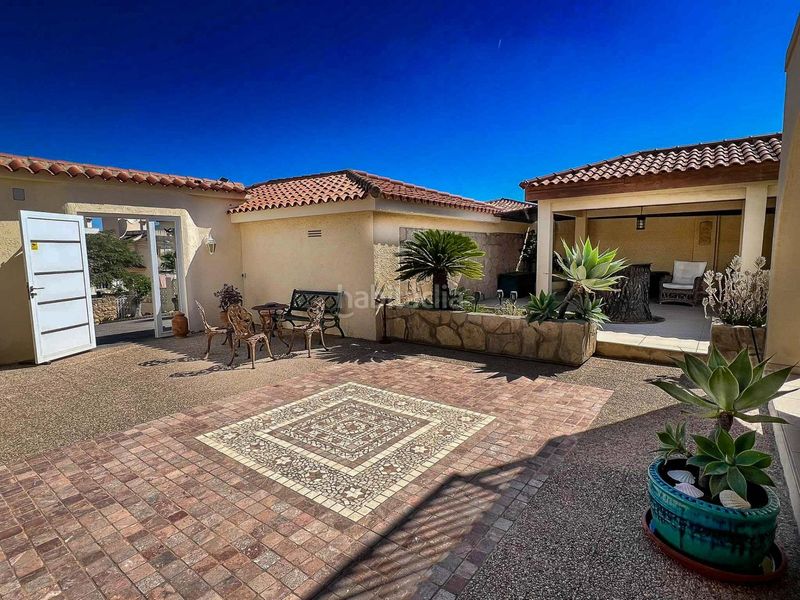 Foto 13eb2505-b841-4222-9453-8f4b2288facc. Casa amb piscina a Montebello - Nou Espai Nucia (la)